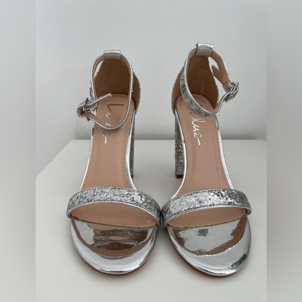 Lulus silver sparkling heels